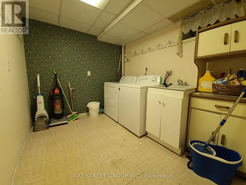 36 Bowater Drive, Toronto, ON - Indoor Photo Showing Laundry Room