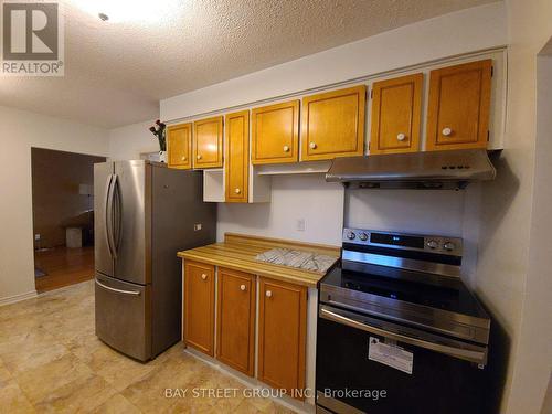 36 Bowater Drive, Toronto, ON - Indoor Photo Showing Kitchen