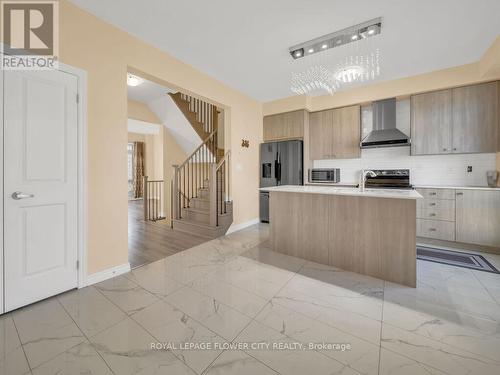 26 Ravenbury Street, Brampton, ON - Indoor Photo Showing Kitchen