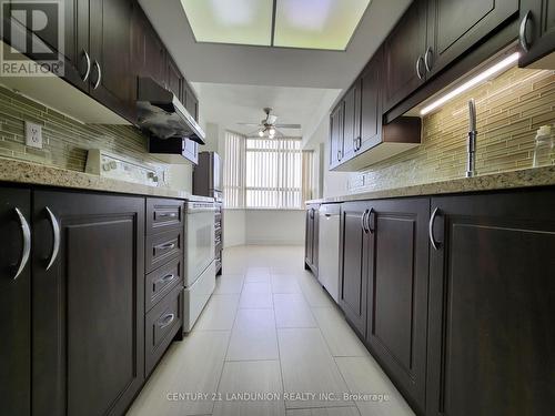 2205 - 30 Malta Avenue, Brampton, ON - Indoor Photo Showing Kitchen