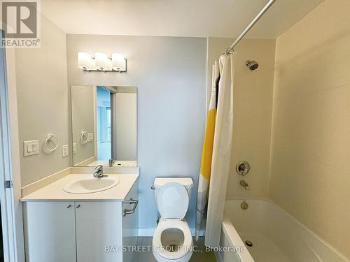 2207 - 3985 Grand Park Drive, Mississauga, ON - Indoor Photo Showing Bathroom