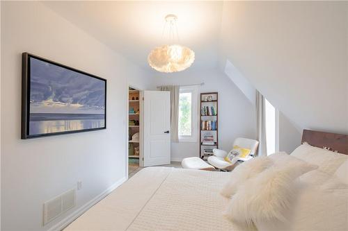 158 Symington Avenue, Toronto, ON - Indoor Photo Showing Bedroom