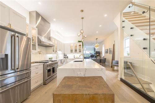 158 Symington Avenue, Toronto, ON - Indoor Photo Showing Kitchen With Upgraded Kitchen