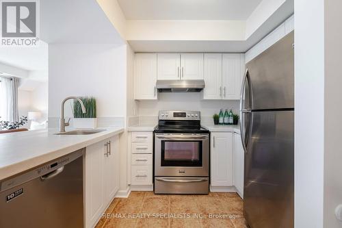 1021 - 18 Laidlaw Street, Toronto, ON - Indoor Photo Showing Kitchen