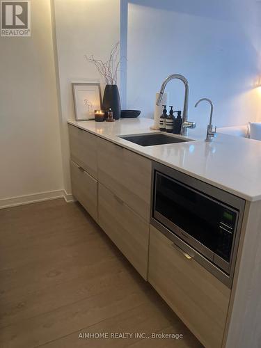 801 - 88 Scott Street, Toronto, ON - Indoor Photo Showing Kitchen