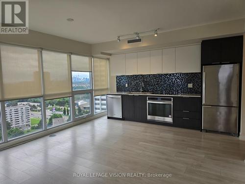 2108 - 2 Sonic Way, Toronto, ON - Indoor Photo Showing Kitchen