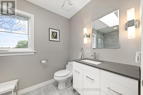 12510 Loyalist Parkway, Prince Edward County, ON - Indoor Photo Showing Bathroom