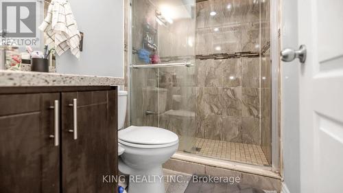 9 Monkton Circle, Brampton, ON - Indoor Photo Showing Bathroom