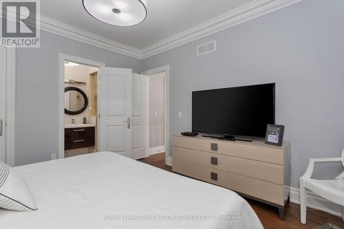 34 Nottingham Drive, Toronto, ON - Indoor Photo Showing Bedroom