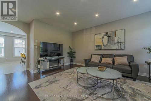 14 Macdonell Road, Niagara-On-The-Lake, ON - Indoor Photo Showing Living Room