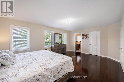 33 Bon Echo Trail, Brampton, ON - Indoor Photo Showing Bedroom