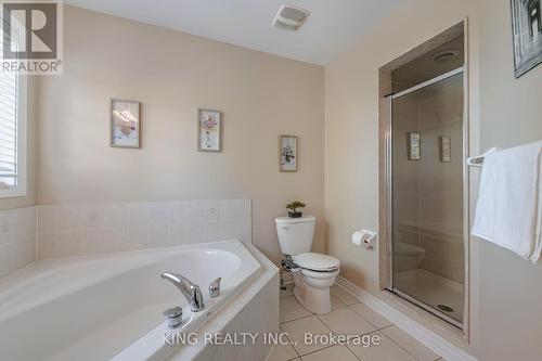 33 Bon Echo Trail, Brampton, ON - Indoor Photo Showing Bathroom
