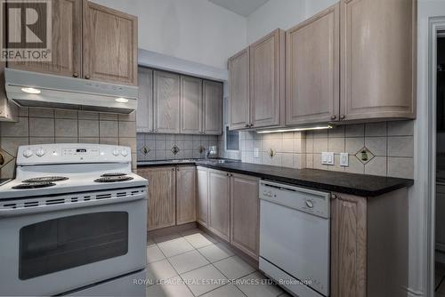 143 Dowling Avenue, Toronto, ON - Indoor Photo Showing Kitchen