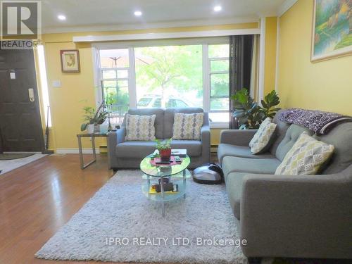 479 Pinetree Crescent, Cambridge, ON - Indoor Photo Showing Living Room