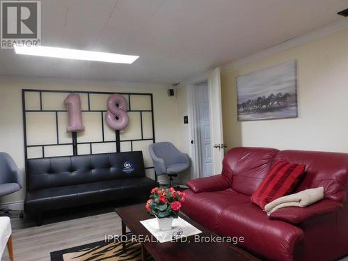 479 Pinetree Crescent, Cambridge, ON - Indoor Photo Showing Living Room