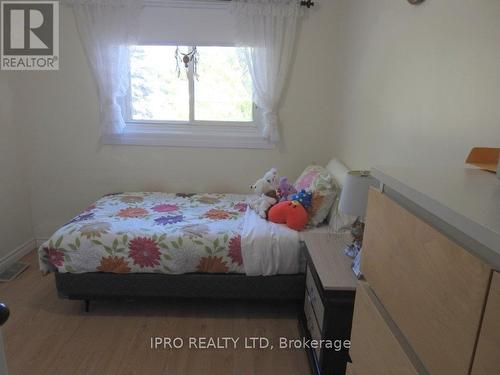 479 Pinetree Crescent, Cambridge, ON - Indoor Photo Showing Bedroom