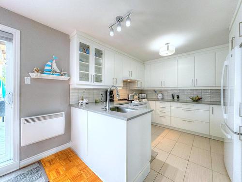 Kitchen - 1337 Rue Comtois, Sainte-Julie, QC - Indoor Photo Showing Kitchen