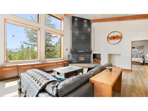 2160 Kootenay 3 Road, Windermere, BC - Indoor Photo Showing Living Room With Fireplace