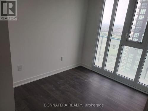 4010 - 3900 Confederation Parkway, Mississauga, ON - Indoor Photo Showing Other Room
