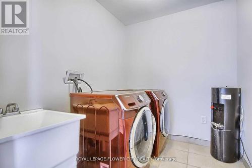 609 Gibson Crescent, Milton, ON - Indoor Photo Showing Laundry Room
