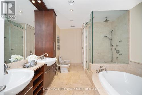 618 - 2095 Lake Shore Boulevard W, Toronto, ON - Indoor Photo Showing Bathroom