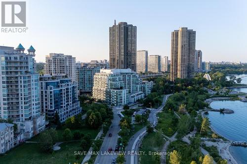 618 - 2095 Lake Shore Boulevard W, Toronto, ON - Outdoor With View