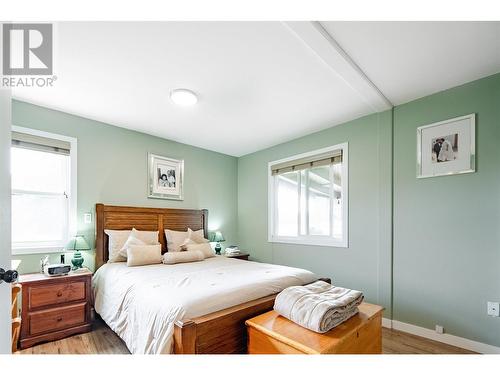 4816 South Grandview Flats Road, Armstrong, BC - Indoor Photo Showing Bedroom