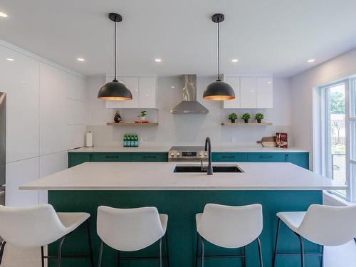 Cuisine - 6780 Rue Baillargeon, Brossard, QC - Indoor Photo Showing Kitchen With Upgraded Kitchen