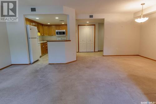 254 3631 Albert Street, Regina, SK - Indoor Photo Showing Kitchen