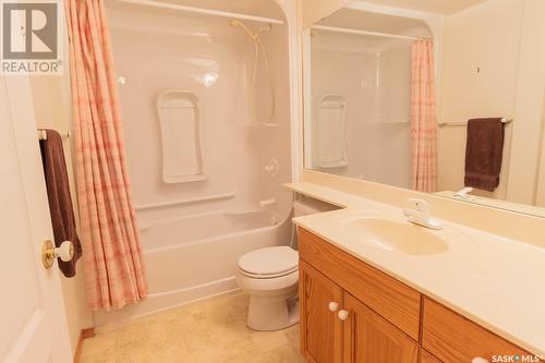 254 3631 Albert Street, Regina, SK - Indoor Photo Showing Bathroom