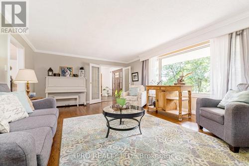 19997 Willoughby Road, Caledon (Alton), ON - Indoor Photo Showing Living Room