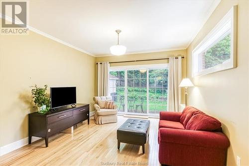 197 Wembley Drive, Sudbury, ON - Indoor Photo Showing Living Room