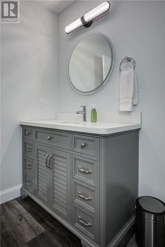 1124 Madeleine Avenue, Greater Sudbury, ON - Indoor Photo Showing Bathroom