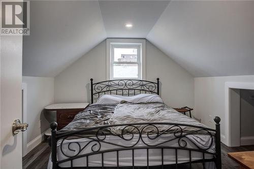 1124 Madeleine Avenue, Greater Sudbury, ON - Indoor Photo Showing Bedroom