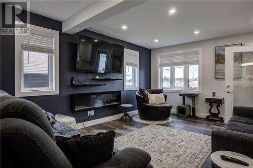 1124 Madeleine Avenue, Greater Sudbury, ON - Indoor Photo Showing Living Room With Fireplace