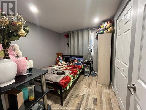 2705 Jefferson Boulevard, Windsor, ON - Indoor Photo Showing Bedroom