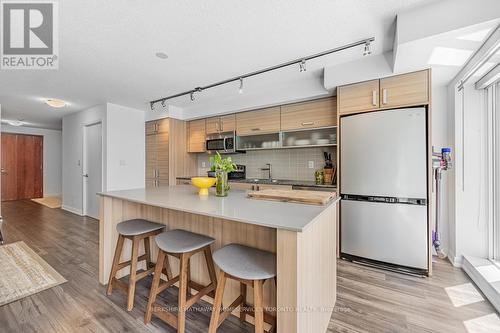 305 - 205 Frederick Street, Toronto, ON - Indoor Photo Showing Kitchen