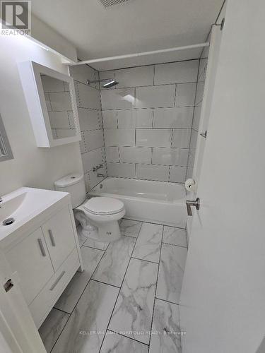 1102 - 30 Gloucester Street, Toronto, ON - Indoor Photo Showing Bathroom