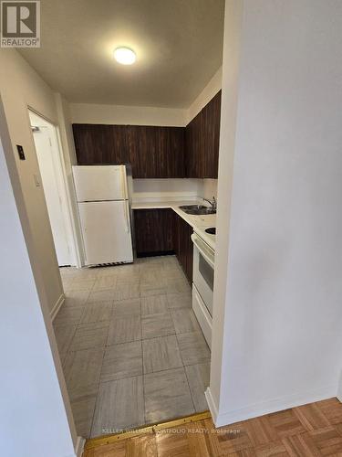 1102 - 30 Gloucester Street, Toronto, ON - Indoor Photo Showing Kitchen