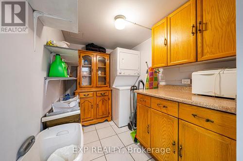 521 - 32 Clarissa Drive, Richmond Hill, ON - Indoor Photo Showing Laundry Room