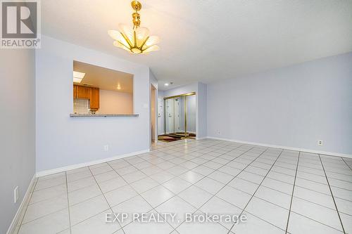 521 - 32 Clarissa Drive, Richmond Hill, ON - Indoor Photo Showing Other Room