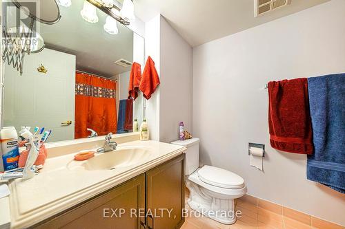 521 - 32 Clarissa Drive, Richmond Hill, ON - Indoor Photo Showing Bathroom