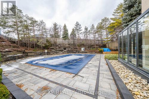 521 - 32 Clarissa Drive, Richmond Hill, ON - Outdoor