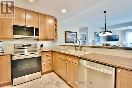 709 - 6 Toronto Street, Barrie, ON - Indoor Photo Showing Kitchen With Double Sink