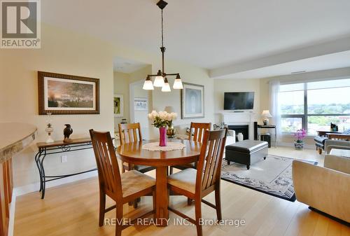 709 - 6 Toronto Street, Barrie, ON - Indoor Photo Showing Dining Room