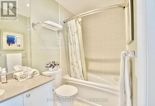 709 - 6 Toronto Street, Barrie, ON - Indoor Photo Showing Bathroom