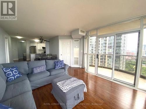 2211 - 3880 Duke Of York Boulevard, Mississauga, ON - Indoor Photo Showing Living Room