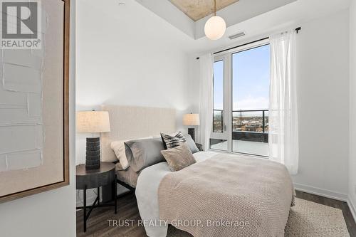 603 - 1808 St. Clair Avenue W, Toronto, ON - Indoor Photo Showing Bedroom