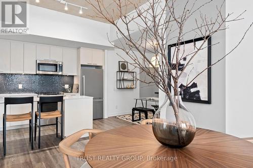 603 - 1808 St. Clair Avenue W, Toronto, ON - Indoor Photo Showing Kitchen