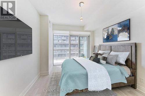 324 - 80 Marine Parade Drive, Toronto (Mimico), ON - Indoor Photo Showing Bedroom